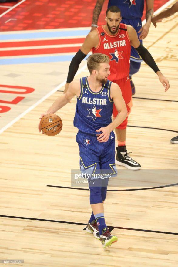 包含全明星赛今夜走向成谜，芝加哥公牛豪取连胜，引发热议，更衣室氛围转暖的词条-九游体育入口